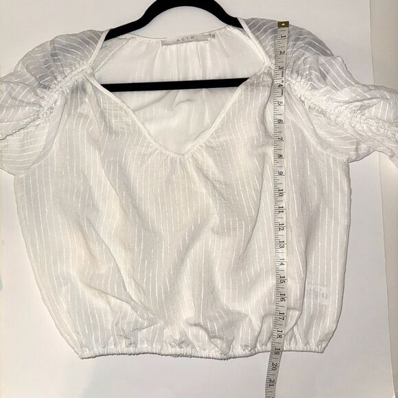 ASTR the Label Ruched Puff Long Sleeve Top White Sheer Pinstripe Blouse VNeck XS - Picture 11 of 15